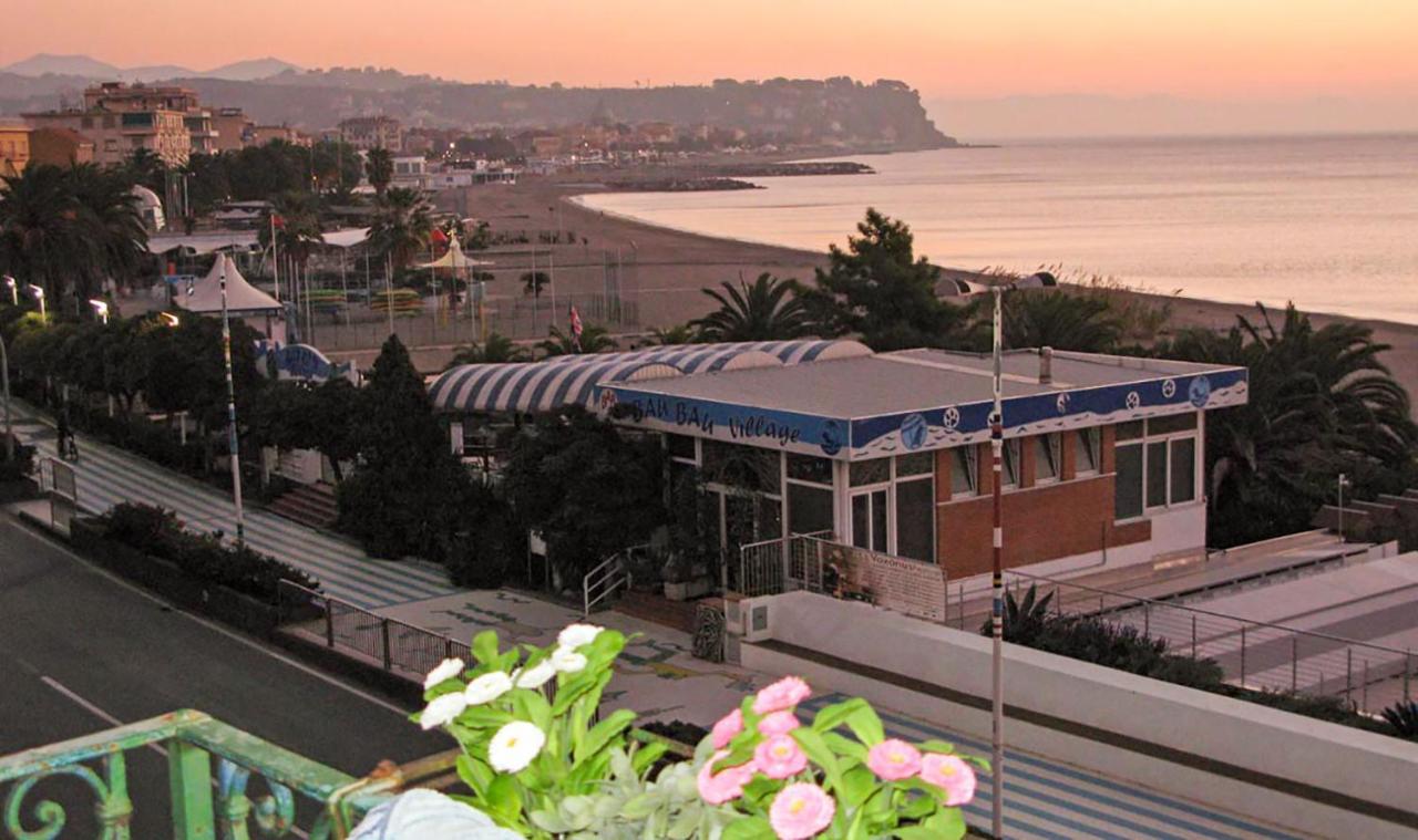Ferienwohnung House By The Sea Albissola Marina Exterior foto